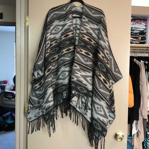 Women’s Aztec Print Fornia Poncho